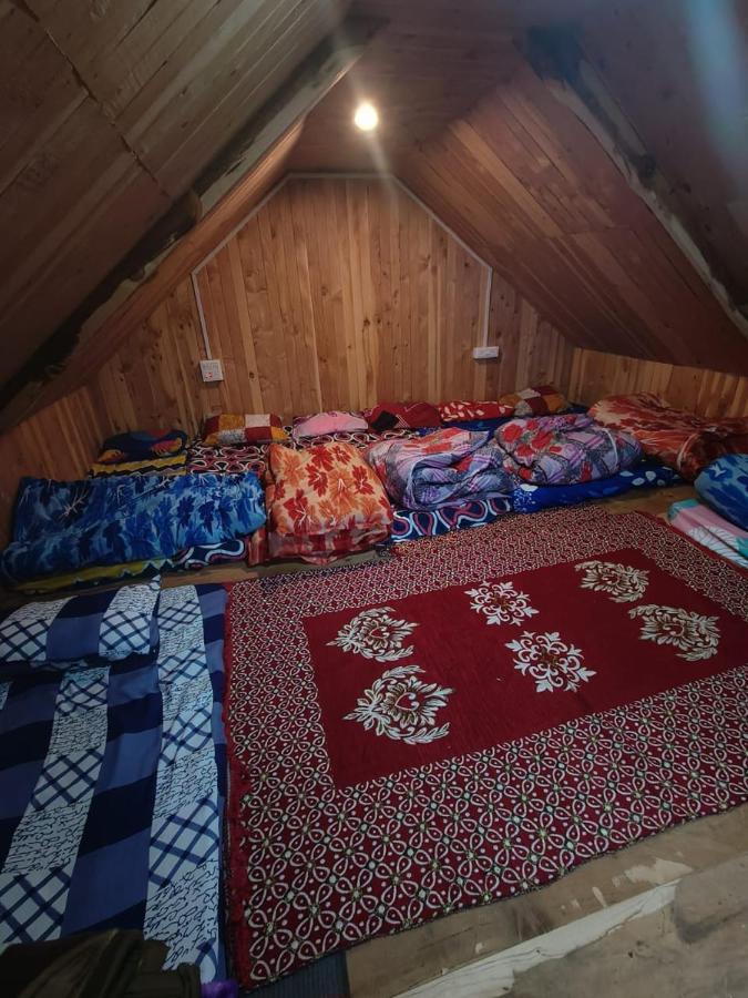 Villa Deep In Woods Jibhi Esterno foto